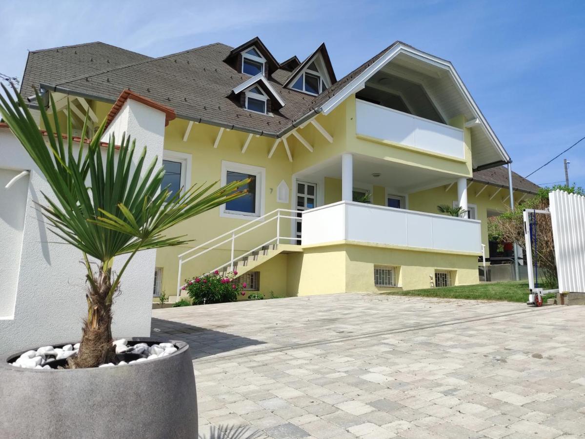 Szandra Apartmanház Gyenesdiás Exterior foto
