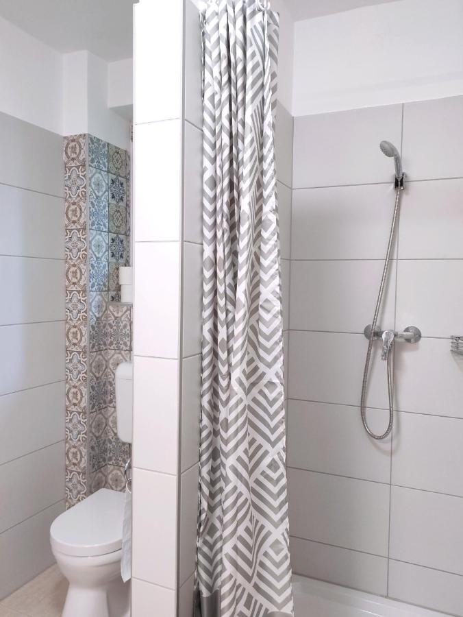 Szandra Apartmanház Gyenesdiás Exterior foto